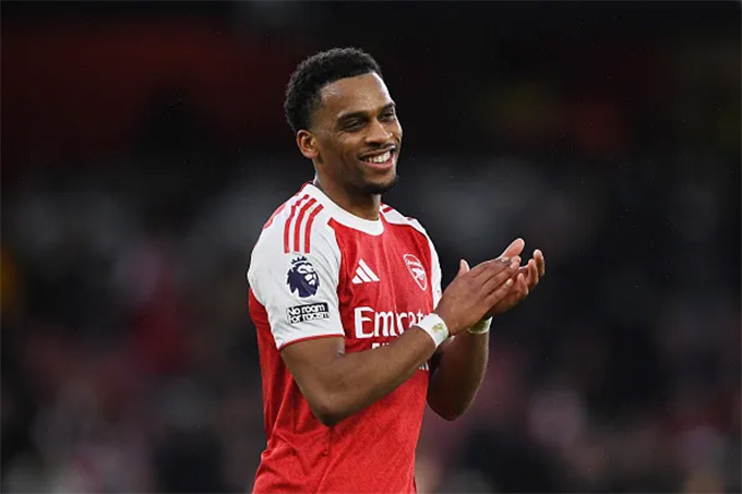 Sao Arsenal được khen hay nhất Ngoại hạng Anh