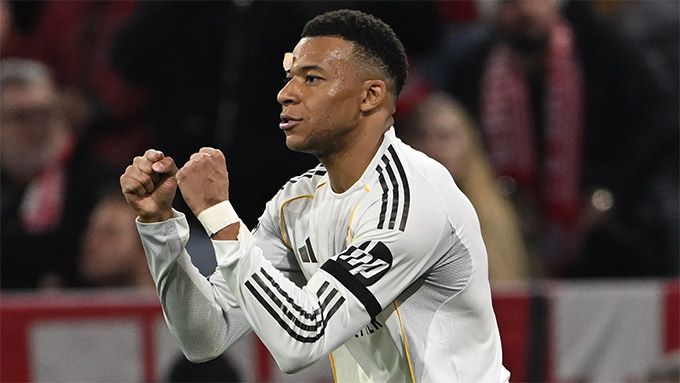 Mbappe lập kỷ lục vô tiền khoáng hậu tại Champions League
