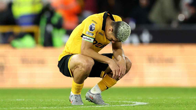 Wolves chính thức rớt hạng Premier League