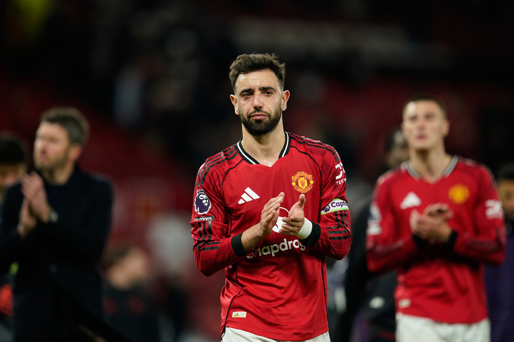 Pogba tin Bruno Fernandes sẽ giành Quả bóng Vàng nếu chơi cho Man City