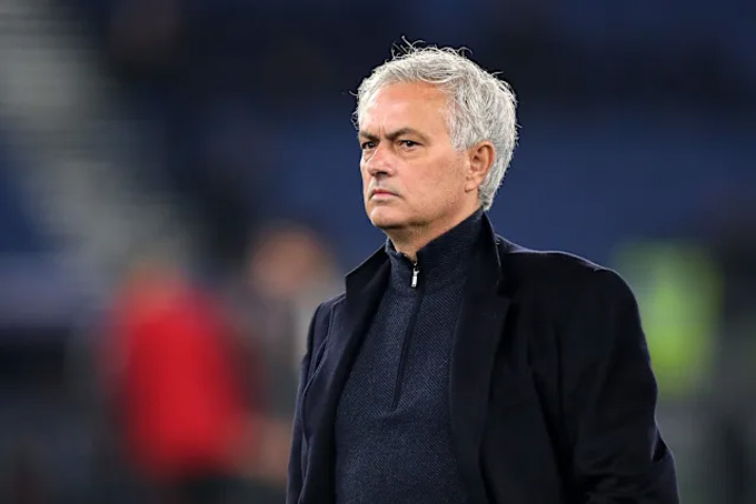 Mourinho trong tầm ngắm của Chelsea