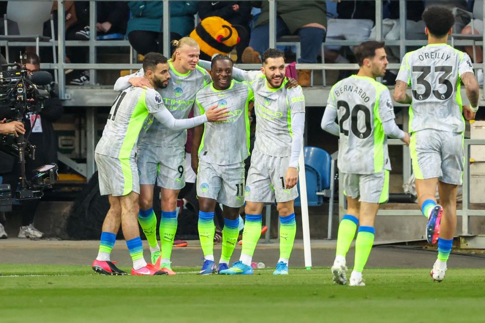 Siêu máy tính dự đoán cuộc đua vô địch Ngoại hạng Anh 2025/26