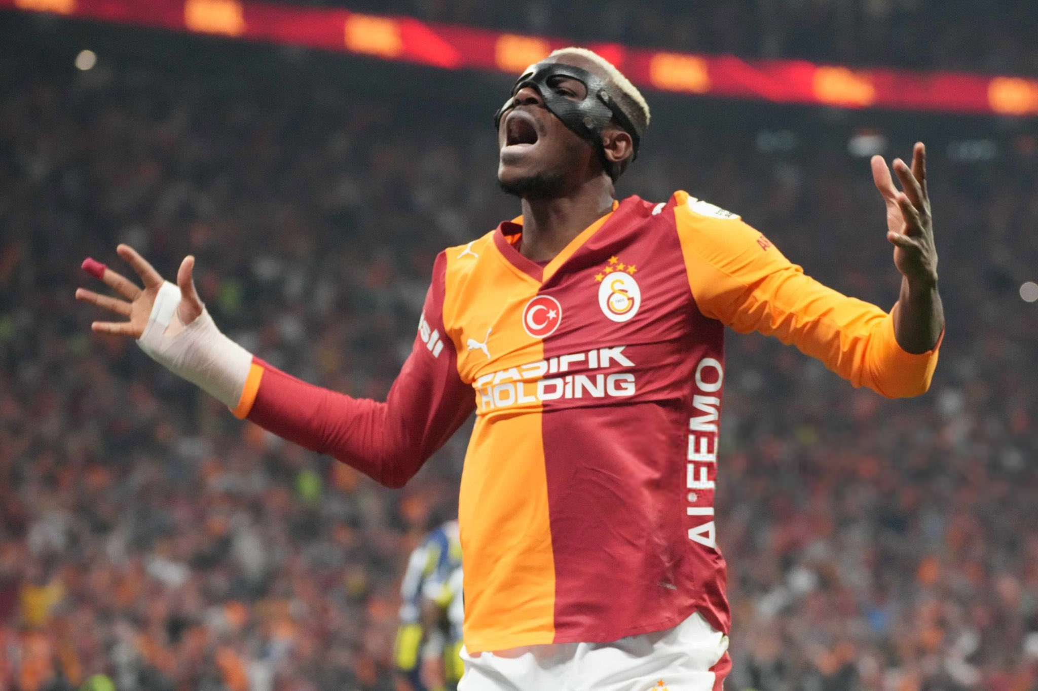 Dấu hiệu Arsenal 'đi săn' tiền đạo