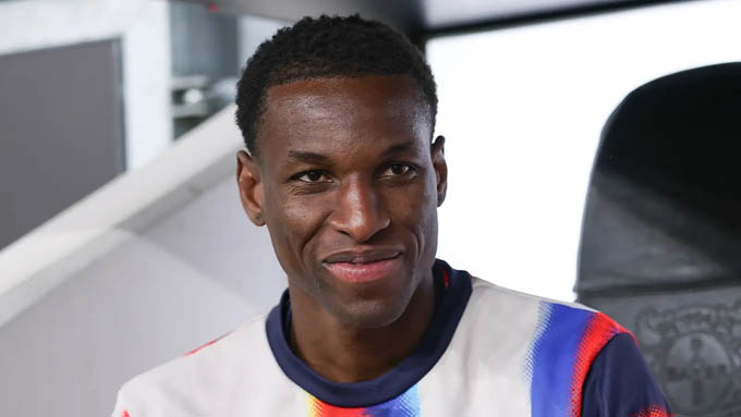 Bayern từ chối mua đứt, Chelsea sẽ làm gì với 'chân gỗ' Nicolas Jackson?
