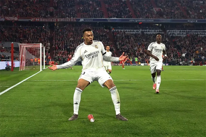 Real Madrid đang thụt lùi trước bóng đá hiện đại