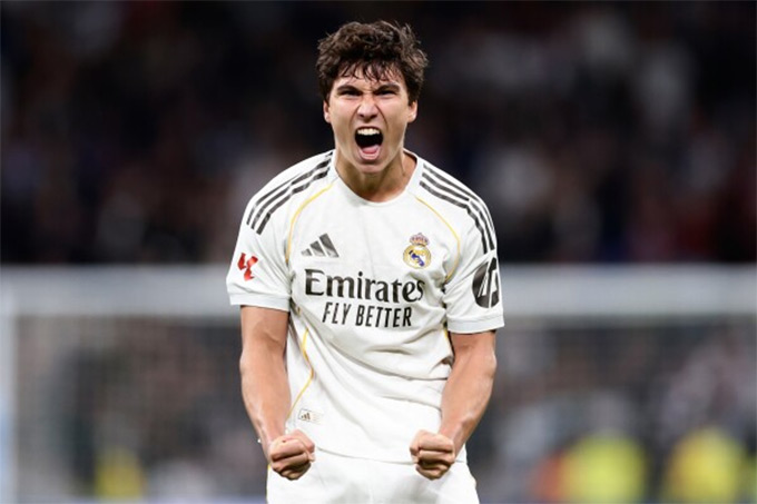 Gonzalo Garcia chờ thời cơ thứ ba khi Mbappe vắng mặt