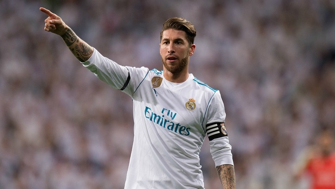 Vì sao phòng thay đồ của Real Madrid thành 'chiến trường'?