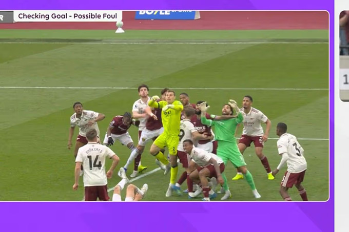Arsenal đã được VAR cứu như thế nào?