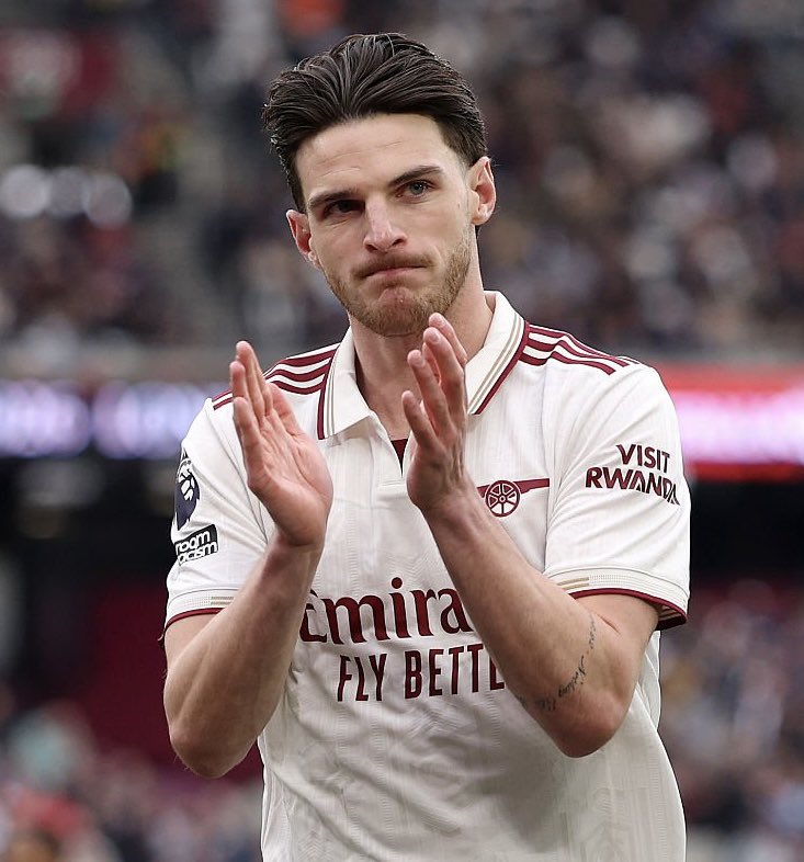 Mikel Arterta nên bỏ suy nghĩ cho Rice đá hậu vệ cánh