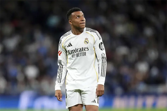 Mbappe nói gì khi bị NHM Real Madrid quay lưng?
