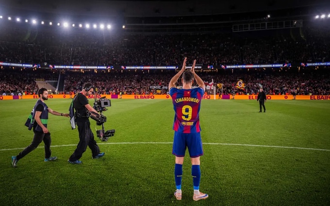 Lewandowski thực ra không hề cân nhắc đề nghị của Barca