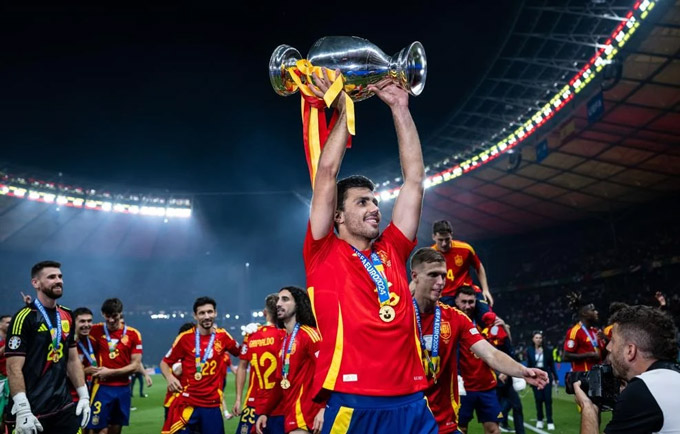 Rodri lãnh ấn thủ lĩnh, chờ ngày chinh phục World Cup 2026