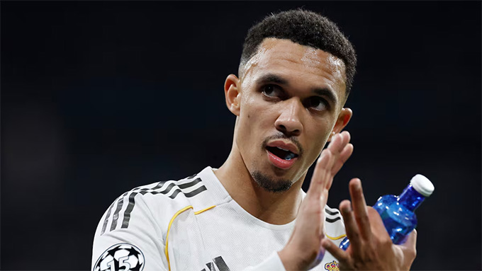 Đến bao giờ Trent Alexander-Arnold tạo dựng được vị thế như Dani Carvajal?