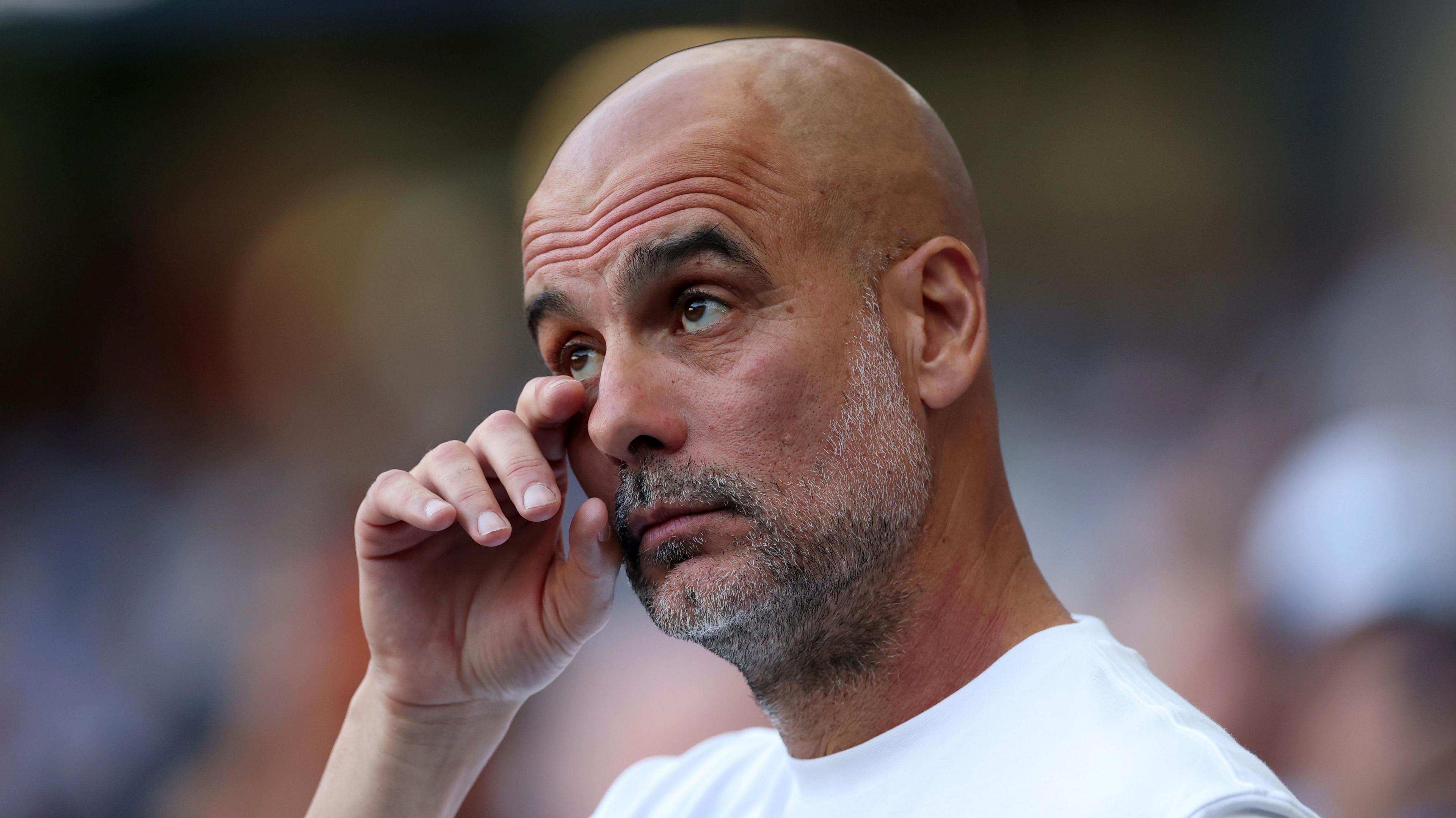 Liệu Pep Guardiola có chiếm được chỗ của Lionel Messi?