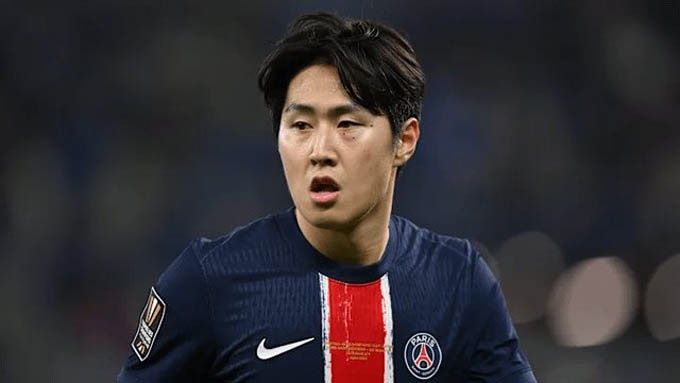 Lee Kang-in đi vào lịch sử Champions League