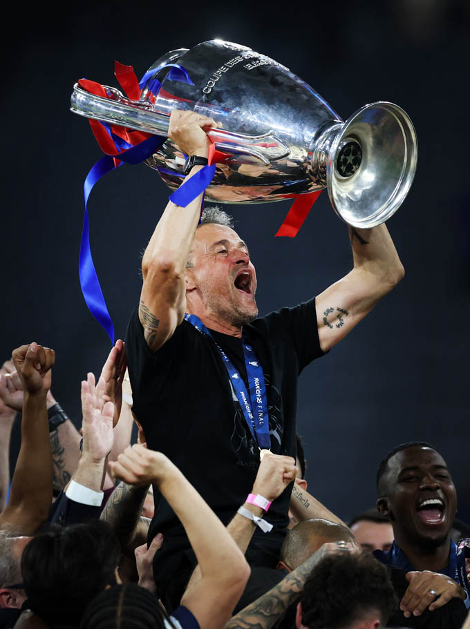 Luis Enrique lập 1 loạt kỷ lục ở Champions League