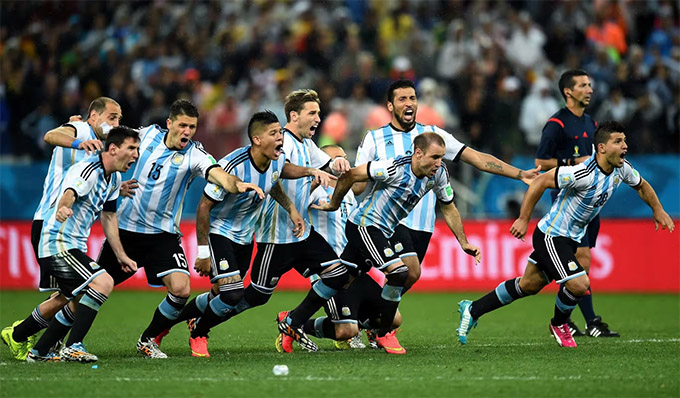 Argentina trở lại vị trí số 1 thế giới