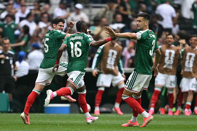 Julian Quinones đi vào lịch sử với bàn thắng đầu tiên tại World Cup 2026