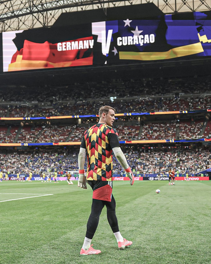 Manuel Neuer thiết lập hàng loạt kỷ lục mới