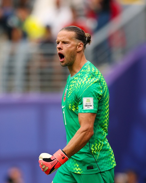 Orjan Nyland, gã thất nghiệp tiễn Brazil về nước
