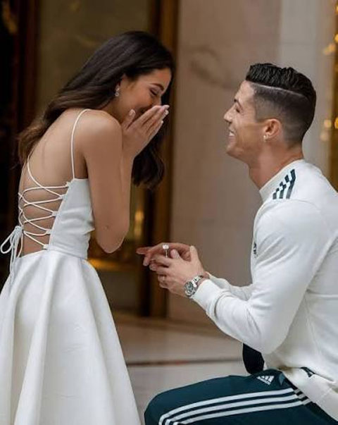 Bị loại khỏi World Cup, Cristiano Ronaldo lập tức lo việc cưới vợ
