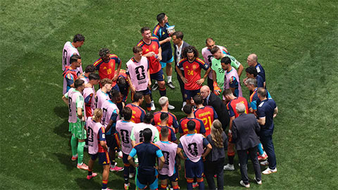 Tây Ban Nha càng đá càng đáng sợ tại World Cup