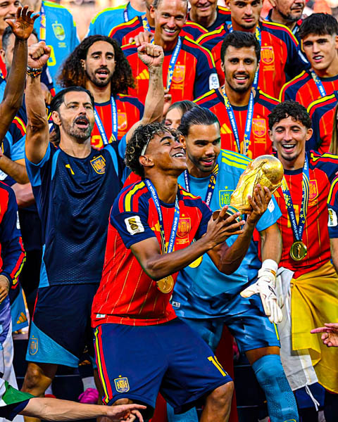 Đánh bại Ronaldo, vượt qua Messi, Yamal chính là tương lai của bóng đá thế giới