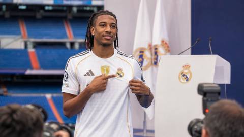 Lý do Bayern Munich nên bán Michael Olise cho Real Madrid ngay lập tức