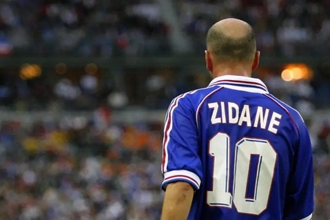 Trông chờ cuộc đại phẫu của Zinedine Zidane với ĐT Pháp