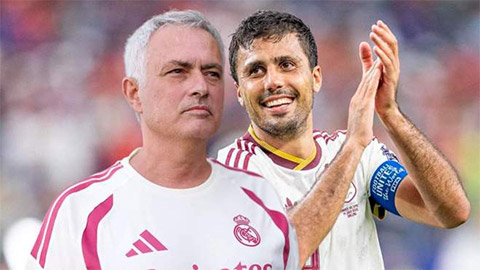 Jose Mourinho tiếp tục xới tung từng mét đất ở Bernabeu?