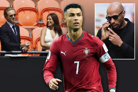 Ronaldo bất ngờ nhận được công việc mới