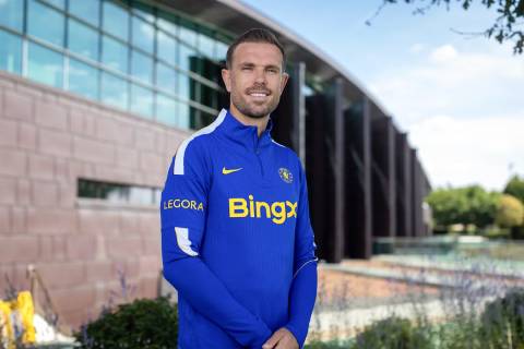 Chelsea mua Henderson không phải vì chuyên môn, mà vì một lý do đặc biệt