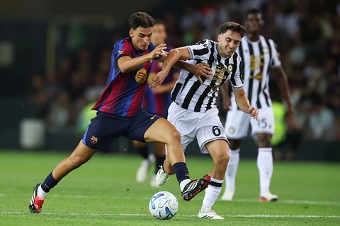 Vấn đề của Barca là… Julian Alvarez!