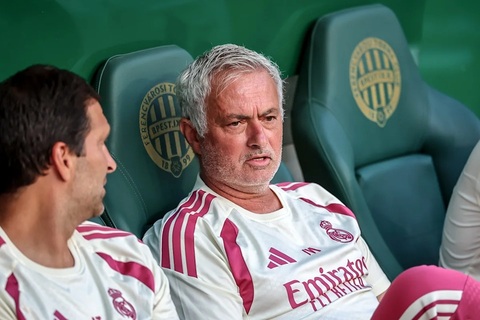 Jose Mourinho cần làm gì để đưa Real Madrid trở lại thời hoàng kim?