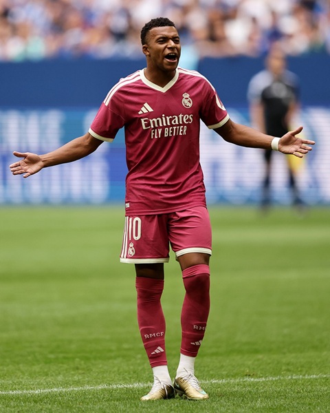 Bình tĩnh nào Mbappe, đây chỉ là một trận giao hữu!
