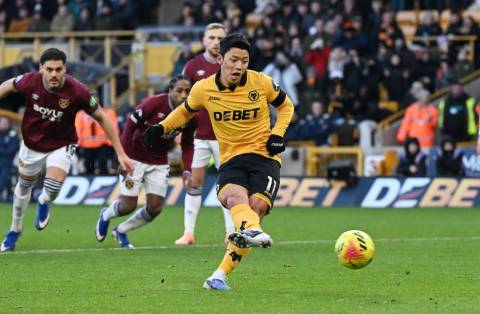 Premier League đã chán kim chi, chuyển sang chuộng sushi
