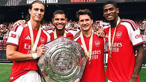 Ai có thể cản Arsenal vô địch Ngoại hạng Anh mùa này?