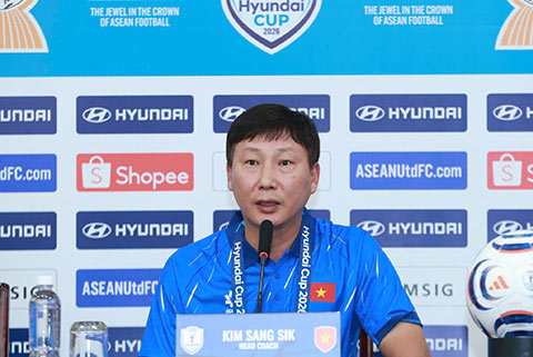HLV Kim Sang Sik chỉ ra điểm yếu của ĐT Việt Nam
