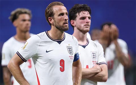 Thomas Tuchel bị ‘soi’ đến tận chân tơ sau World Cup