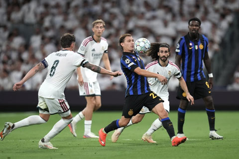 Vì sao Real Madrid thắng nhưng Mourinho chẳng vui nổi?