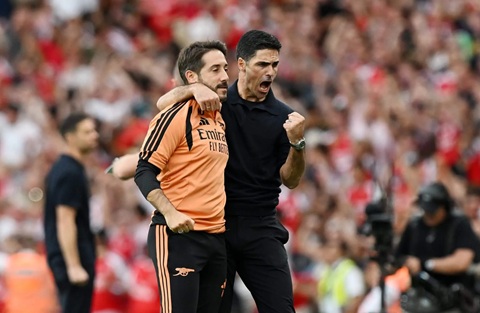Bí mật phía sau bản hợp đồng mới của Arteta