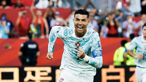 Ronaldo đối mặt án treo giò 6 tháng ở tuyển Bồ Đào Nha