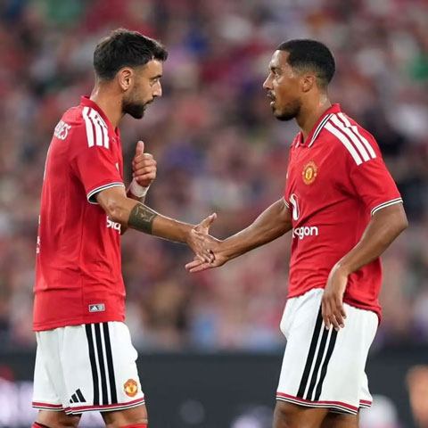 Carrick cần có 3 thay đổi ở trận gặp Chelsea