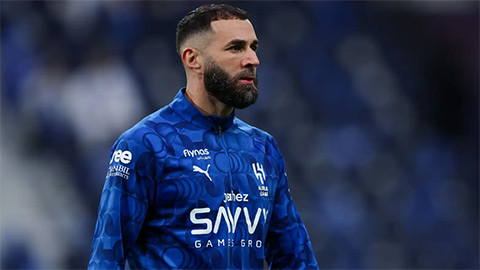 MU có nên 'giải cứu' hàng công bằng Karim Benzema?