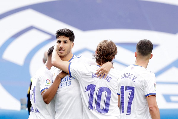 THẮNG DỄ ESPANYOL, REAL MADRID LÊN NGÔI VÔ ĐỊCH LA LIGA SỚM