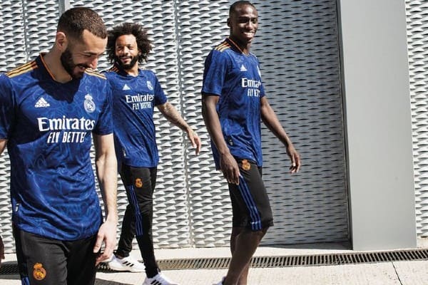 ĐIỂM TIN SÁNG 18/8: REAL MADRID QUYẾT ĐUA VŨ TRANG VỚI PSG