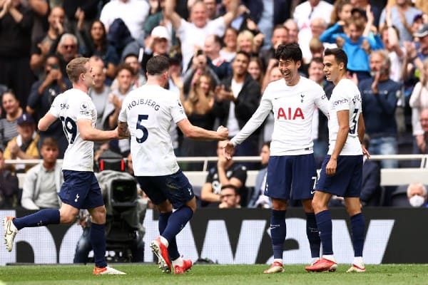 TOTTENHAM 1-0 WATFORD: SON ĐƯA GÀ TRỐNG LÊN ĐỈNH PREMIER LEAGUE