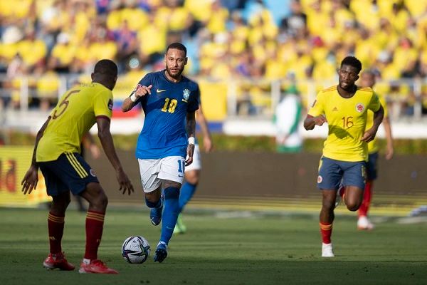 HÀNG CÔNG VÔ DUYÊN, BRAZIL BẤT LỰC CHIA ĐIỂM VỚI COLOMBIA