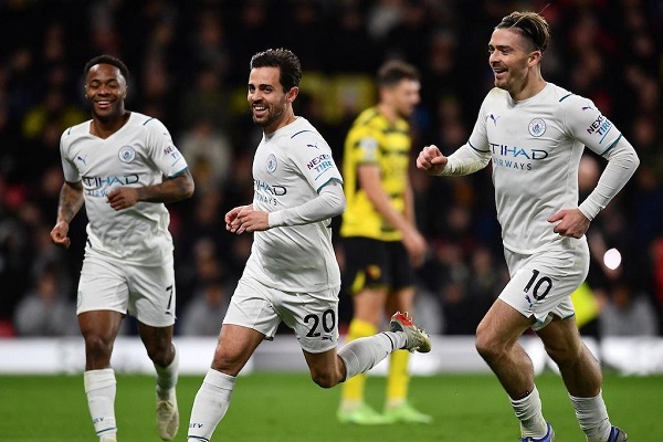 HẠ ĐẸP WATFORD, MAN CITY SOÁN NGÔI CỦA CHELSEA