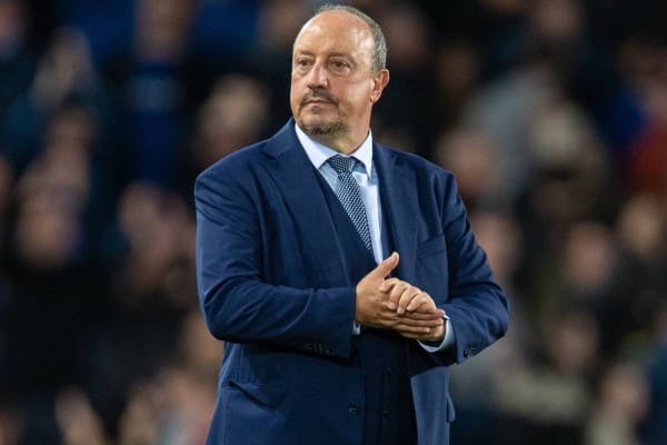 BENITEZ NỔI GIẬN KHI EVERTON VẪN PHẢI THI ĐẤU DÙ CHỈ CÒN 9 CẦU THỦ